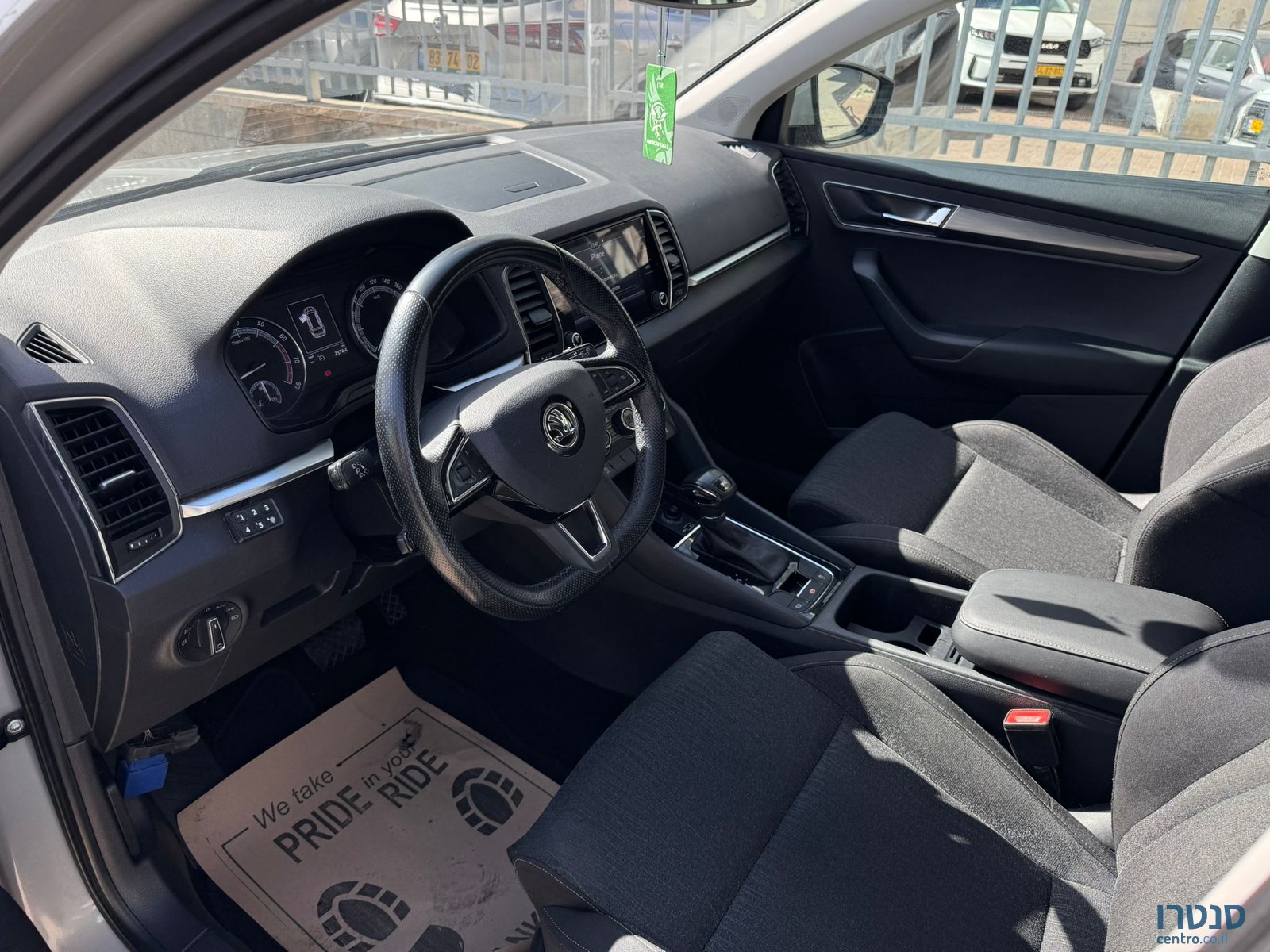 2019' Skoda Karoq photo #3