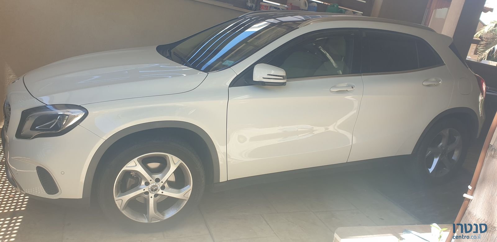 2018' Mercedes-Benz GLA מרצדס photo #1