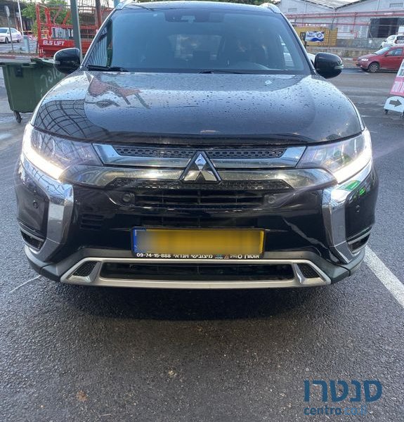 2020' Mitsubishi Outlander מיצובישי אאוטלנדר photo #1