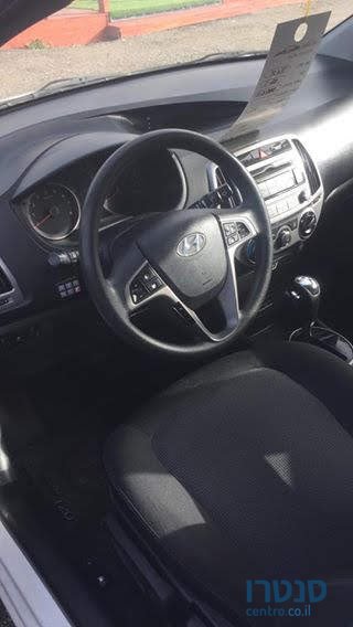 2014' Hyundai i20 photo #3