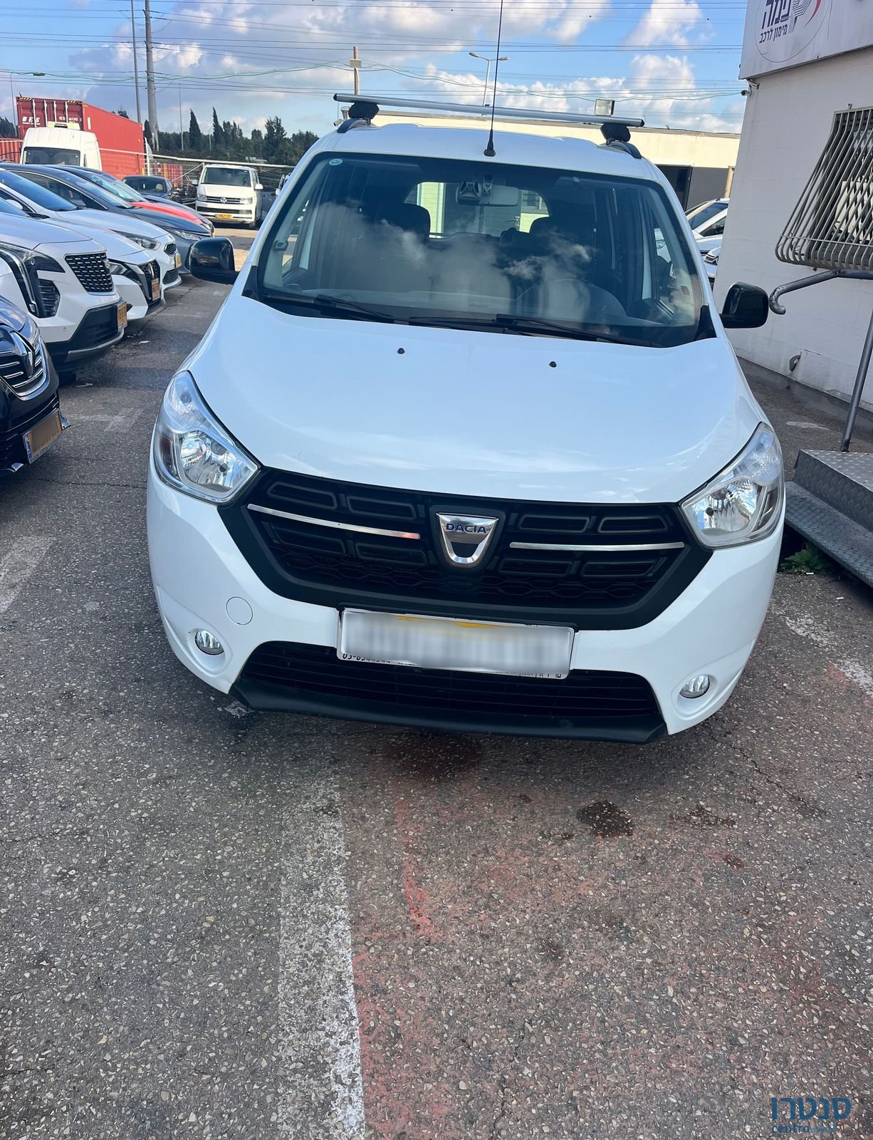 2021' Dacia Lodgy דאצ'יה לודג'י photo #2