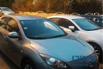 2009' Mazda 3 מאזדה 3 אקטיב photo #1