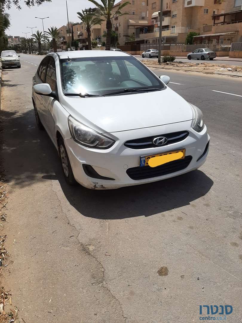 2015' Hyundai i25 יונדאי photo #1