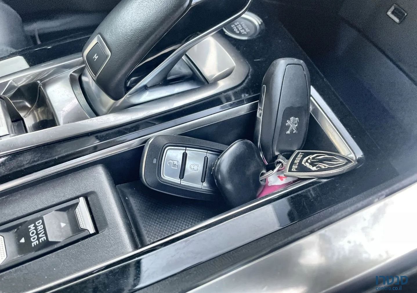 2023' Peugeot 3008 פיג'ו photo #6