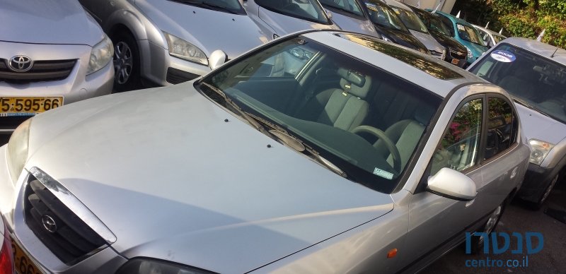 2005' Hyundai Elantra photo #1