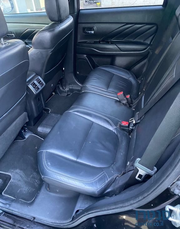 2020' Mitsubishi Outlander מיצובישי אאוטלנדר photo #5