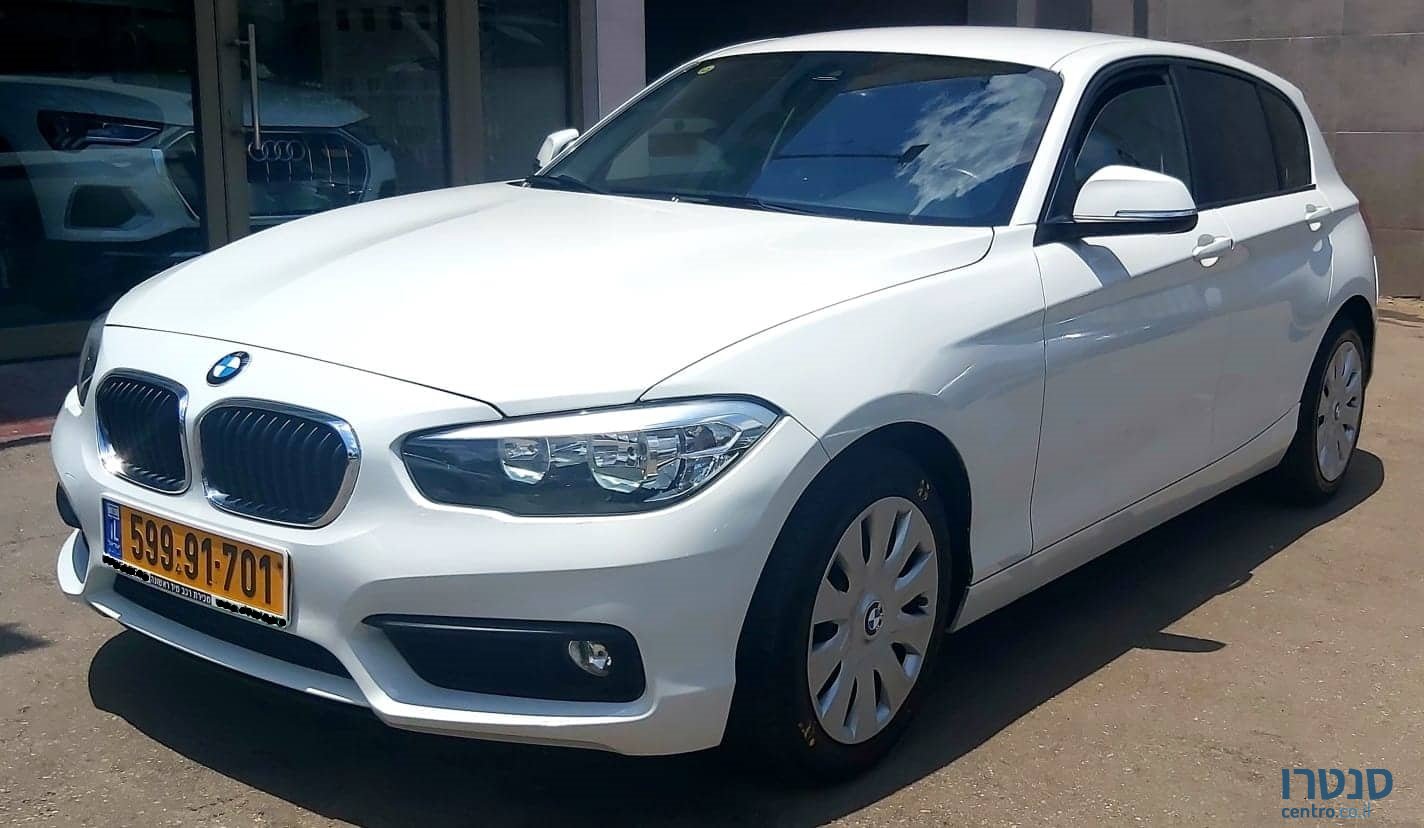 2019' BMW 118 Sport photo #1