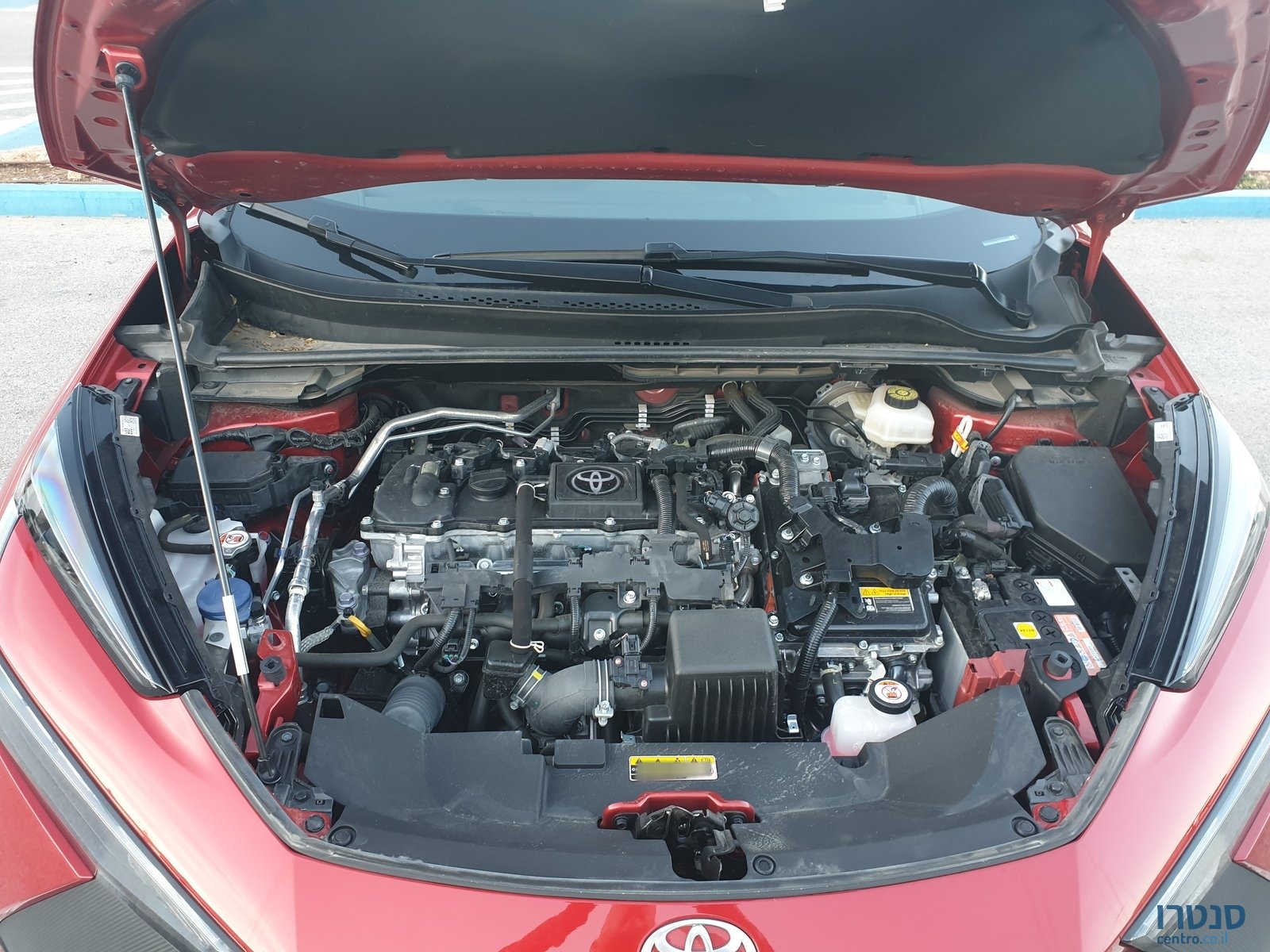 2024' Toyota C-HR 2.0 photo #6