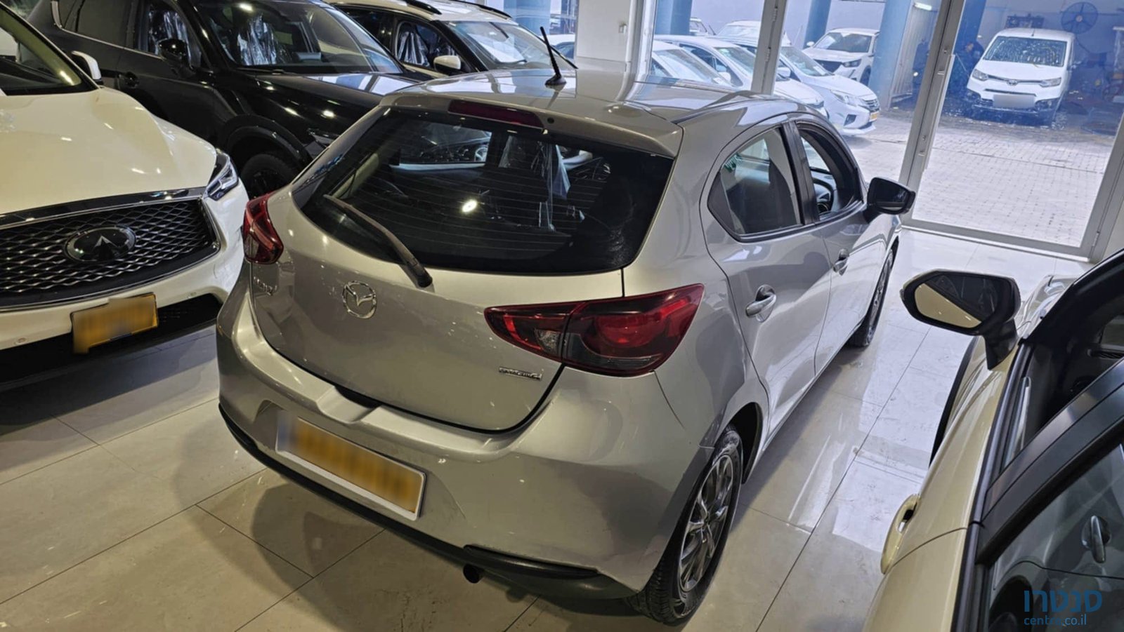 2021' Mazda 2 photo #3