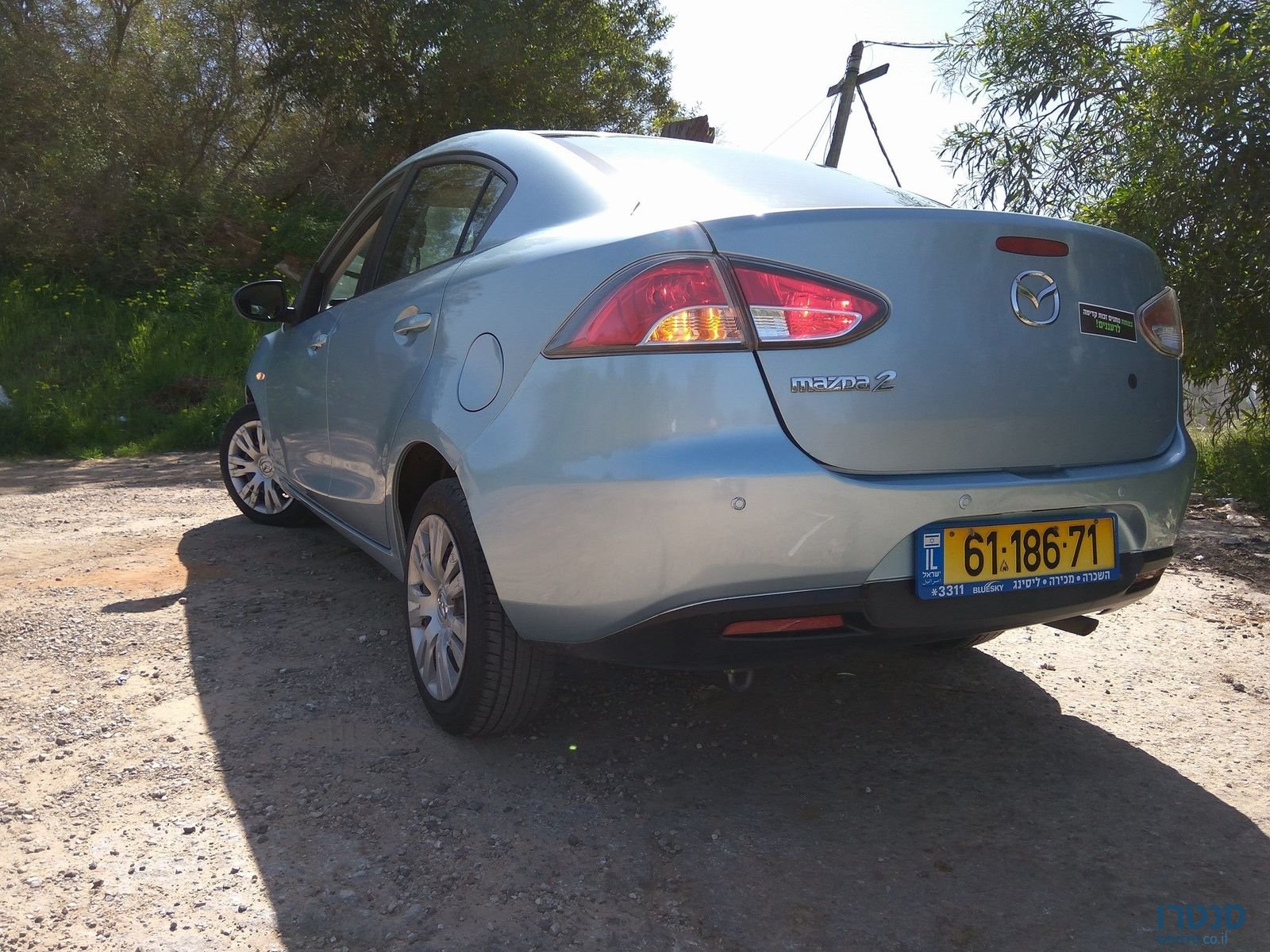 2011' Mazda 2 photo #3
