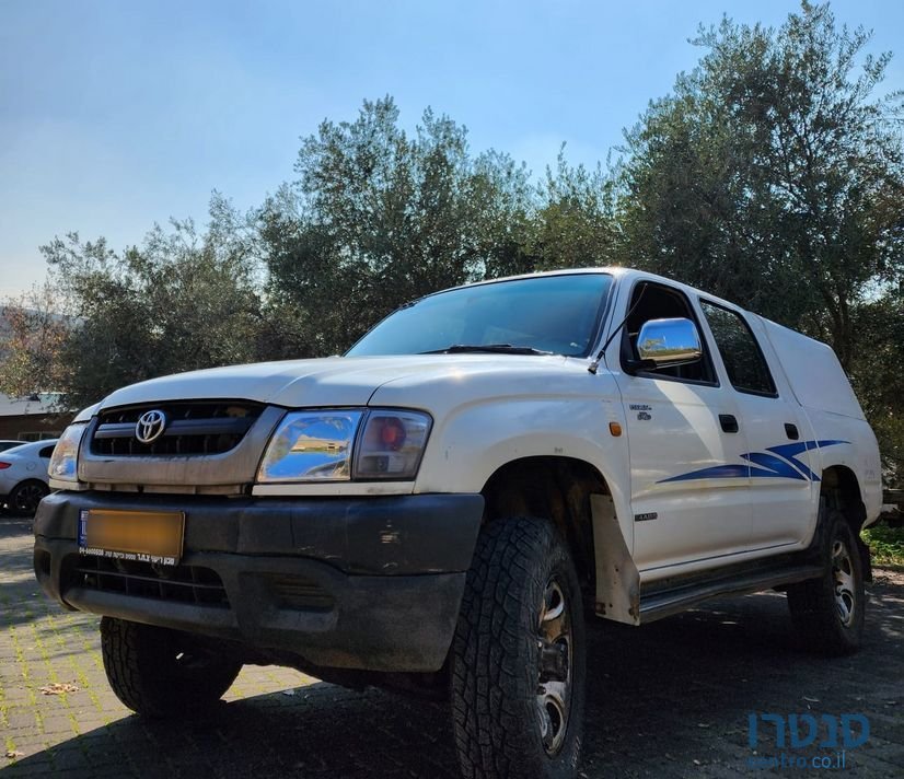 2003' Toyota Hilux טויוטה היילקס photo #2
