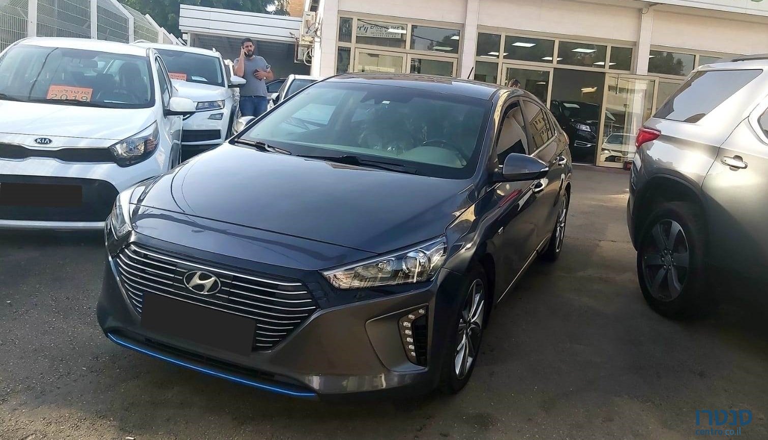 2018' Hyundai Ioniq photo #2