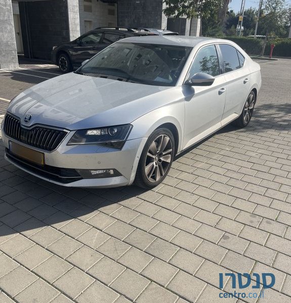 2017' Skoda Superb סקודה סופרב photo #2