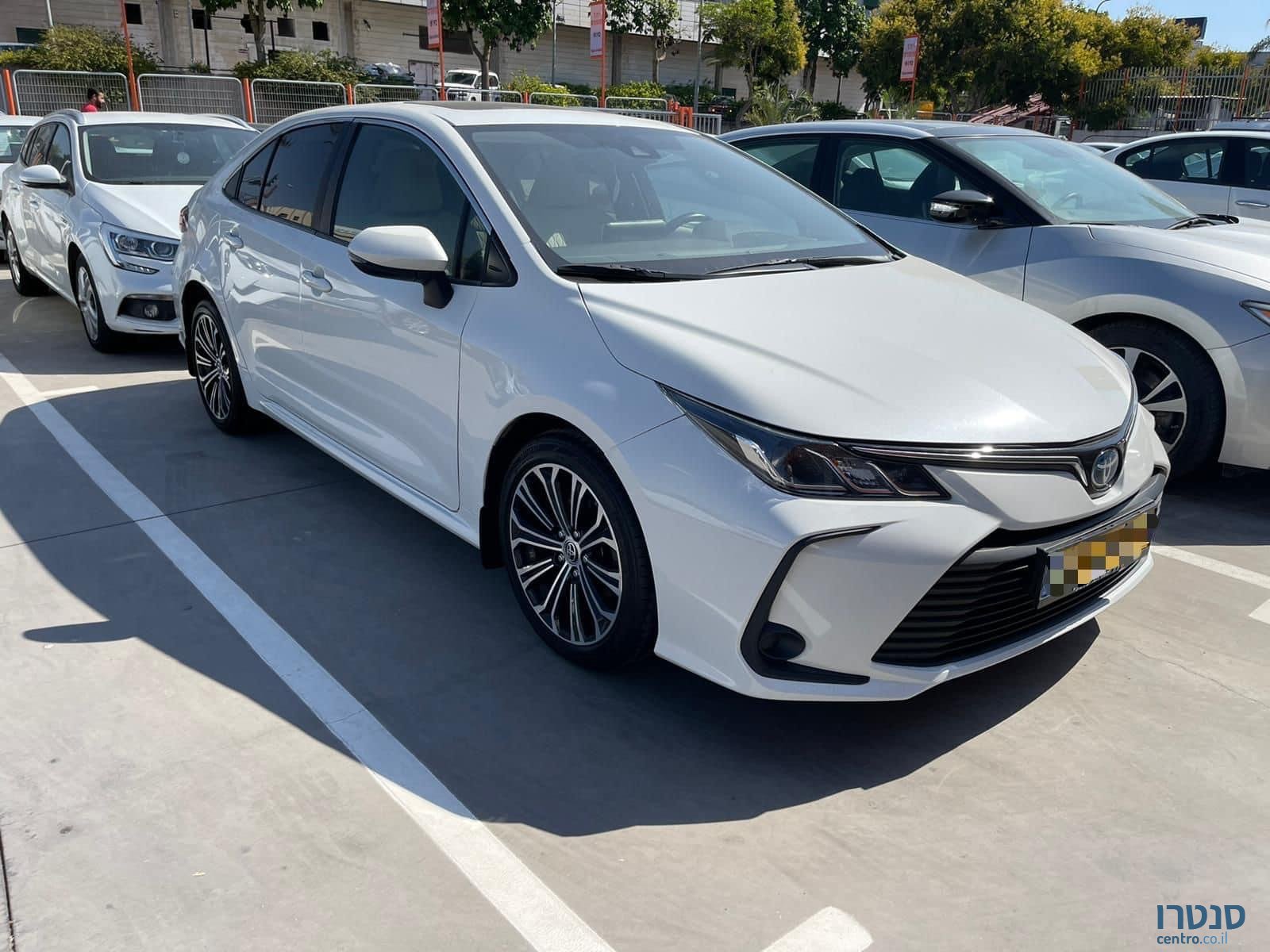 2020' Toyota Corolla Sun photo #1