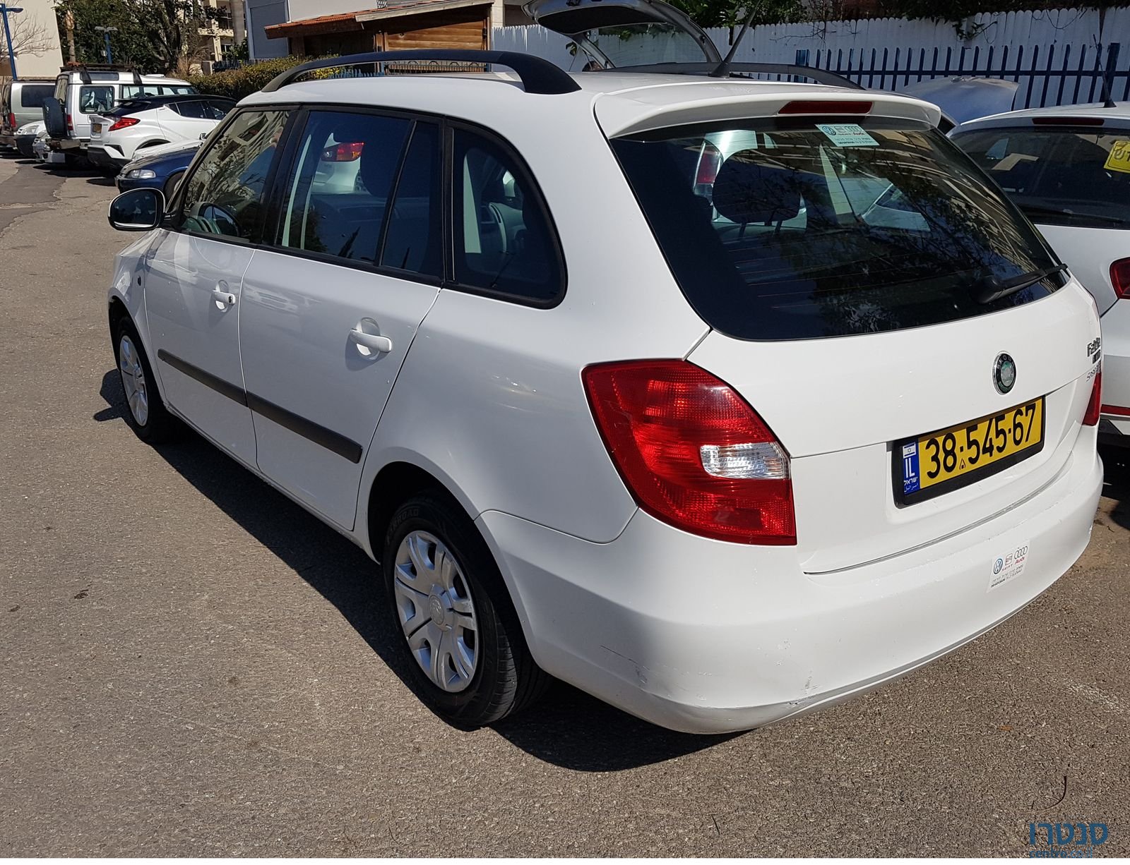 2010' Skoda Fabia photo #2