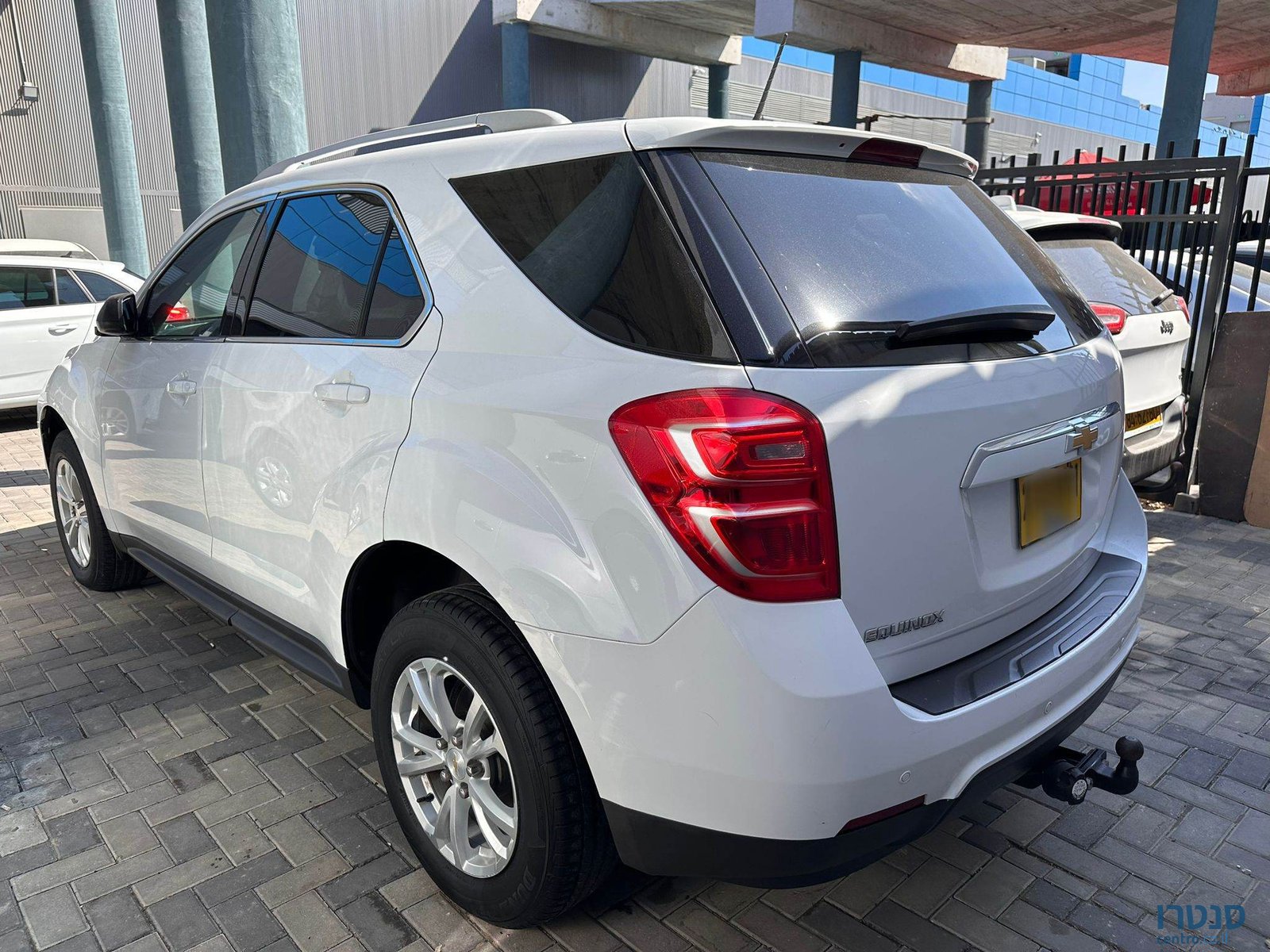 2017' Chevrolet Equinox photo #2