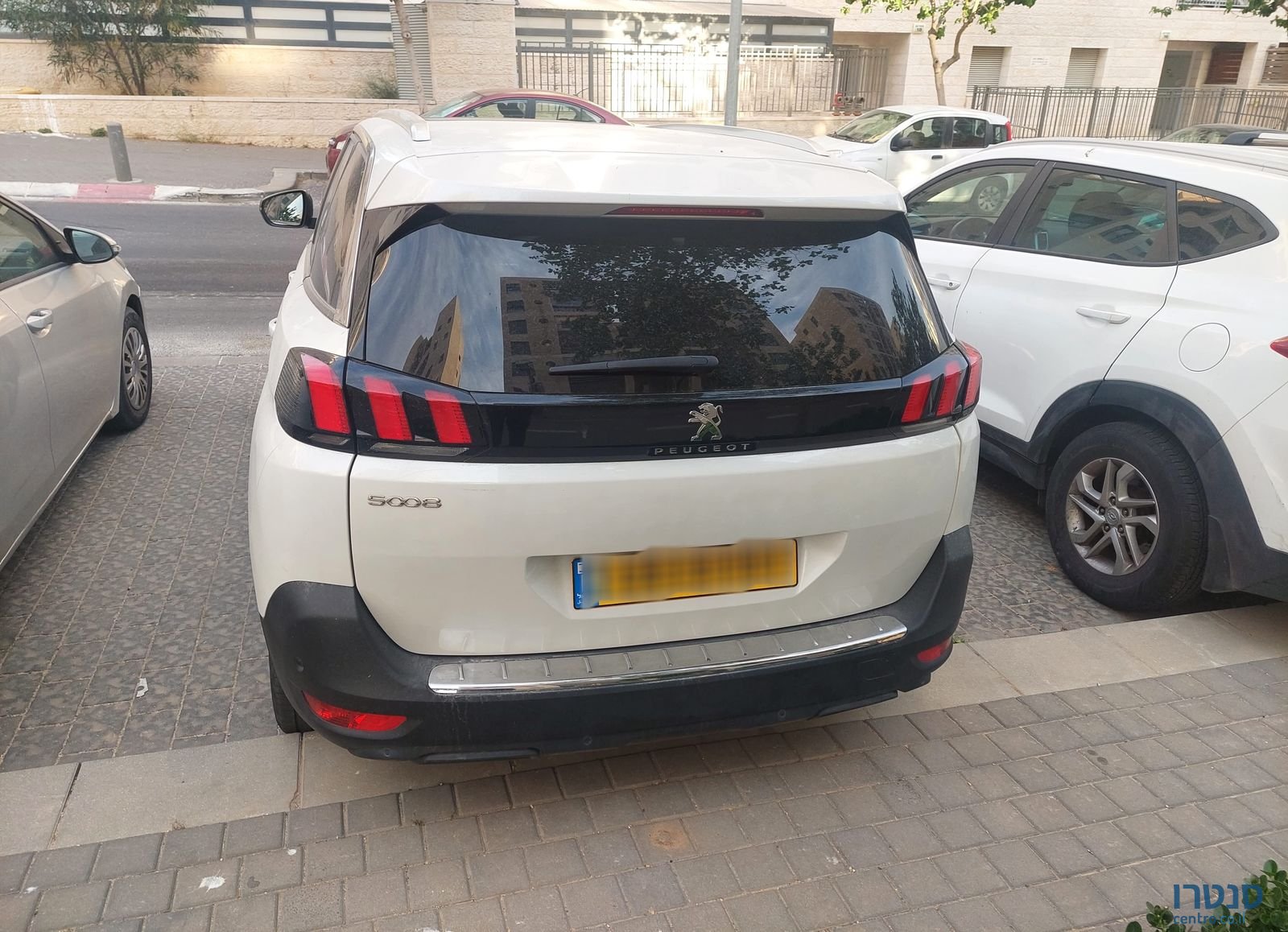 2023' Peugeot 5008 פיג'ו photo #2