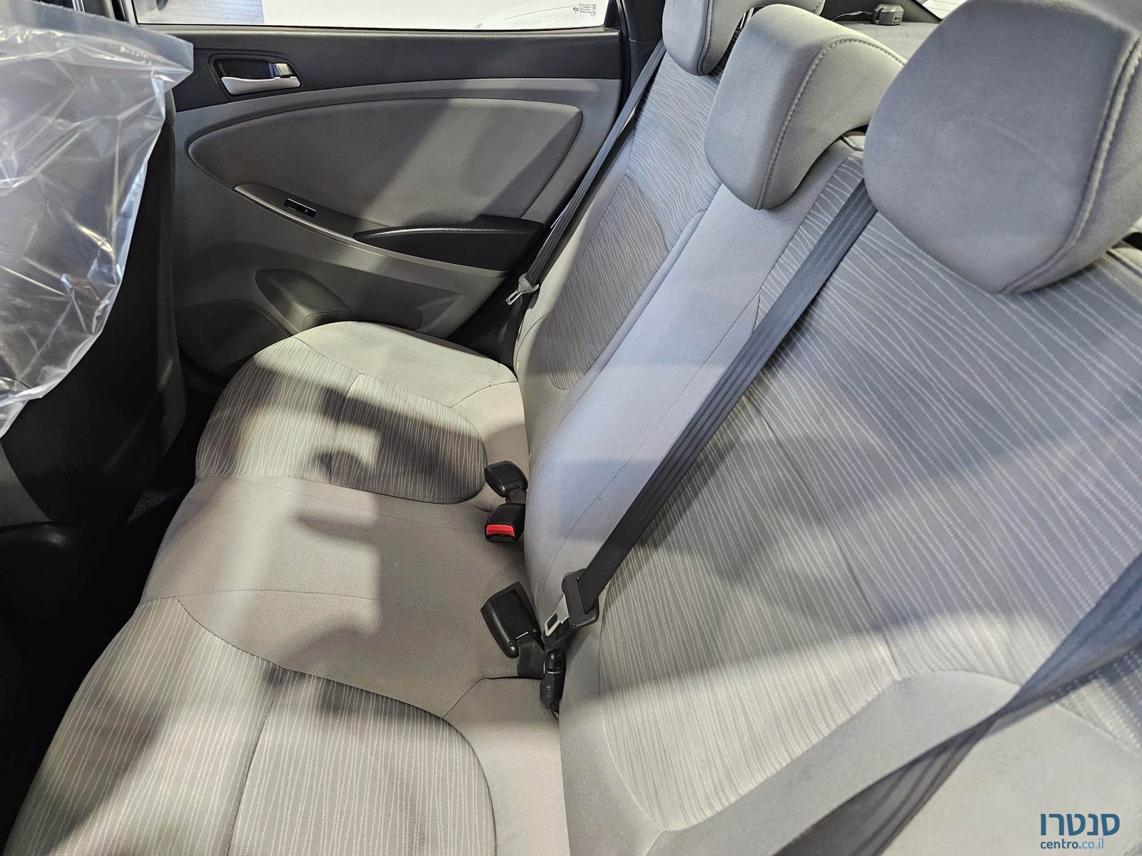 2015' Hyundai i25 photo #6