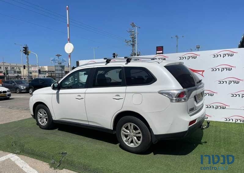 2014' Mitsubishi Outlander מיצובישי אאוטלנדר photo #6