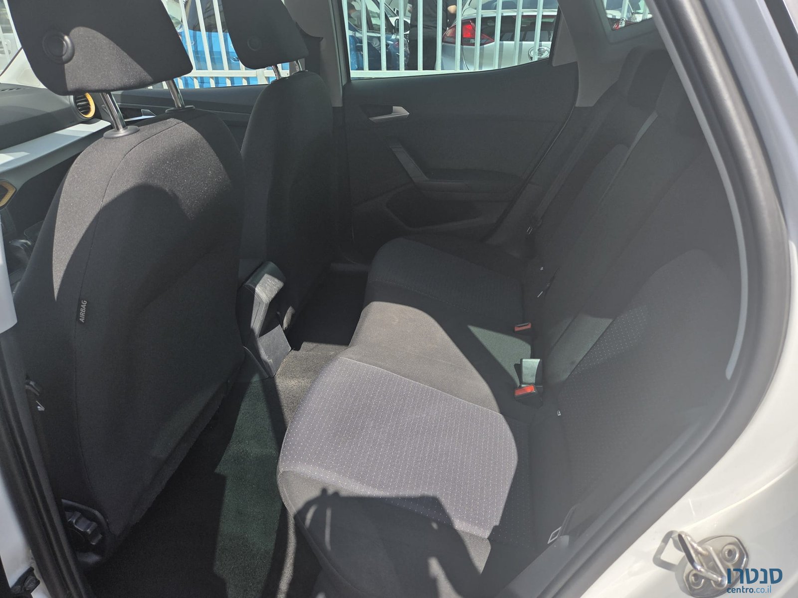 2022' SEAT Arona photo #2