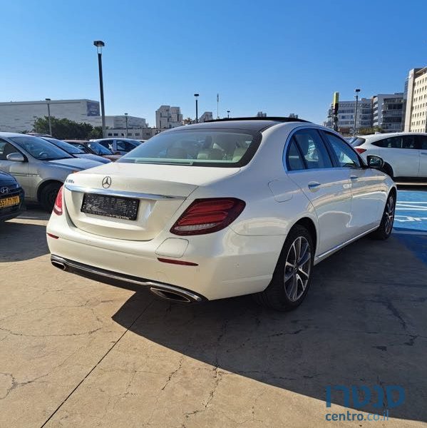 2019' Mercedes-Benz E-Class מרצדס photo #4