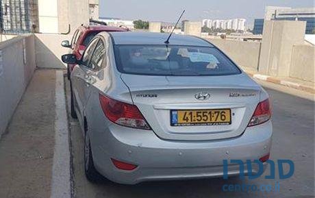 2011' Hyundai i25 i25 יונדאי photo #1