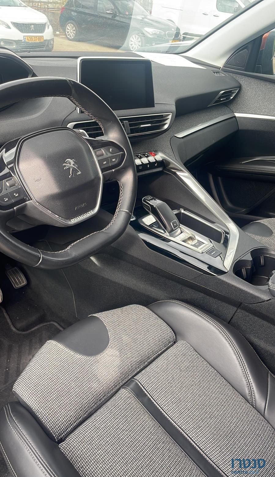 2018' Peugeot 3008 פיג'ו photo #3