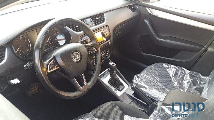 2017' Skoda Octavia photo #3
