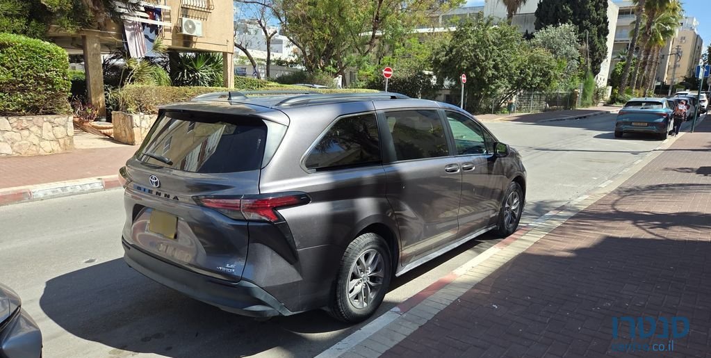 2022' Toyota Sienna טויוטה סיינה photo #4