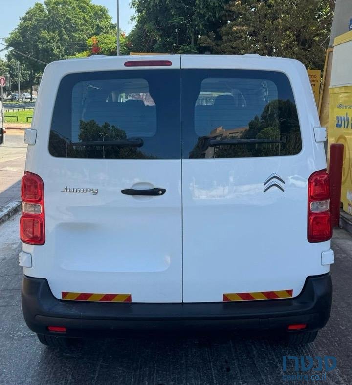 2017' Citroen Jumpy photo #5