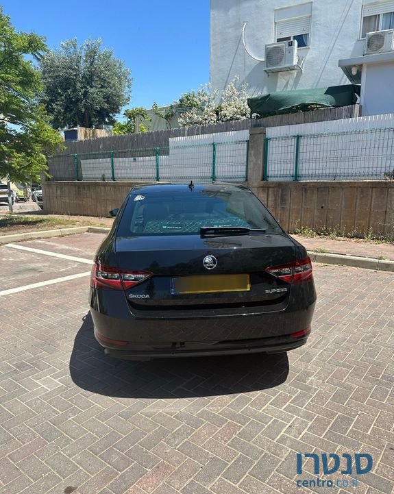 2017' Skoda Superb סקודה סופרב photo #5