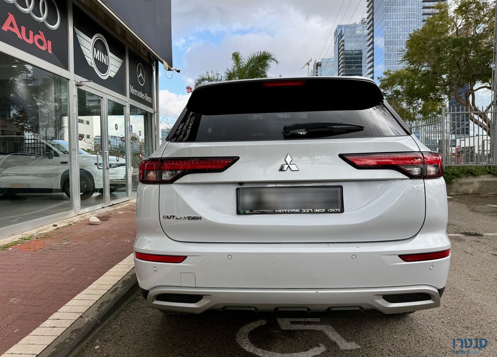 2023' Mitsubishi Outlander מיצובישי אאוטלנדר photo #3