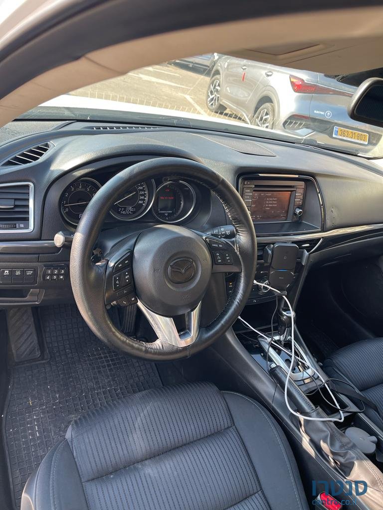 2013' Mazda 6 Универсал photo #1