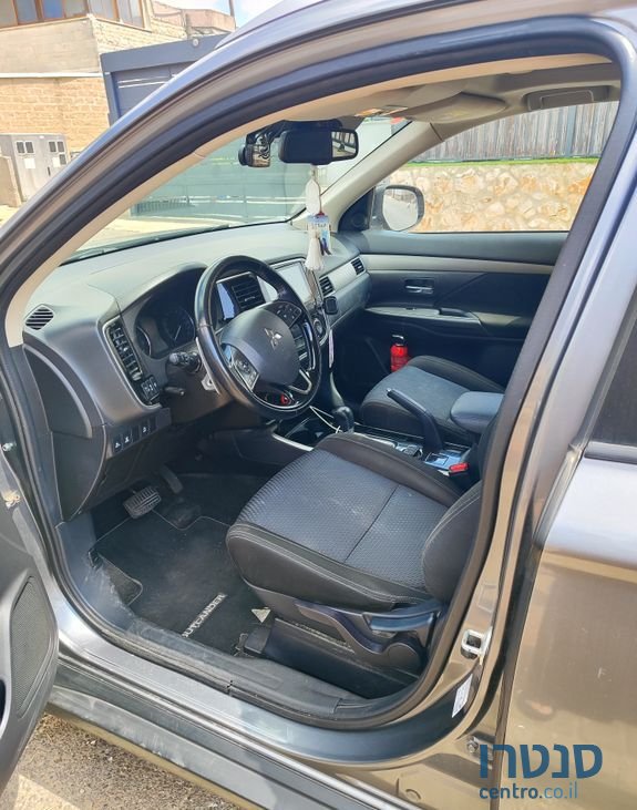 2018' Mitsubishi Outlander מיצובישי אאוטלנדר photo #1