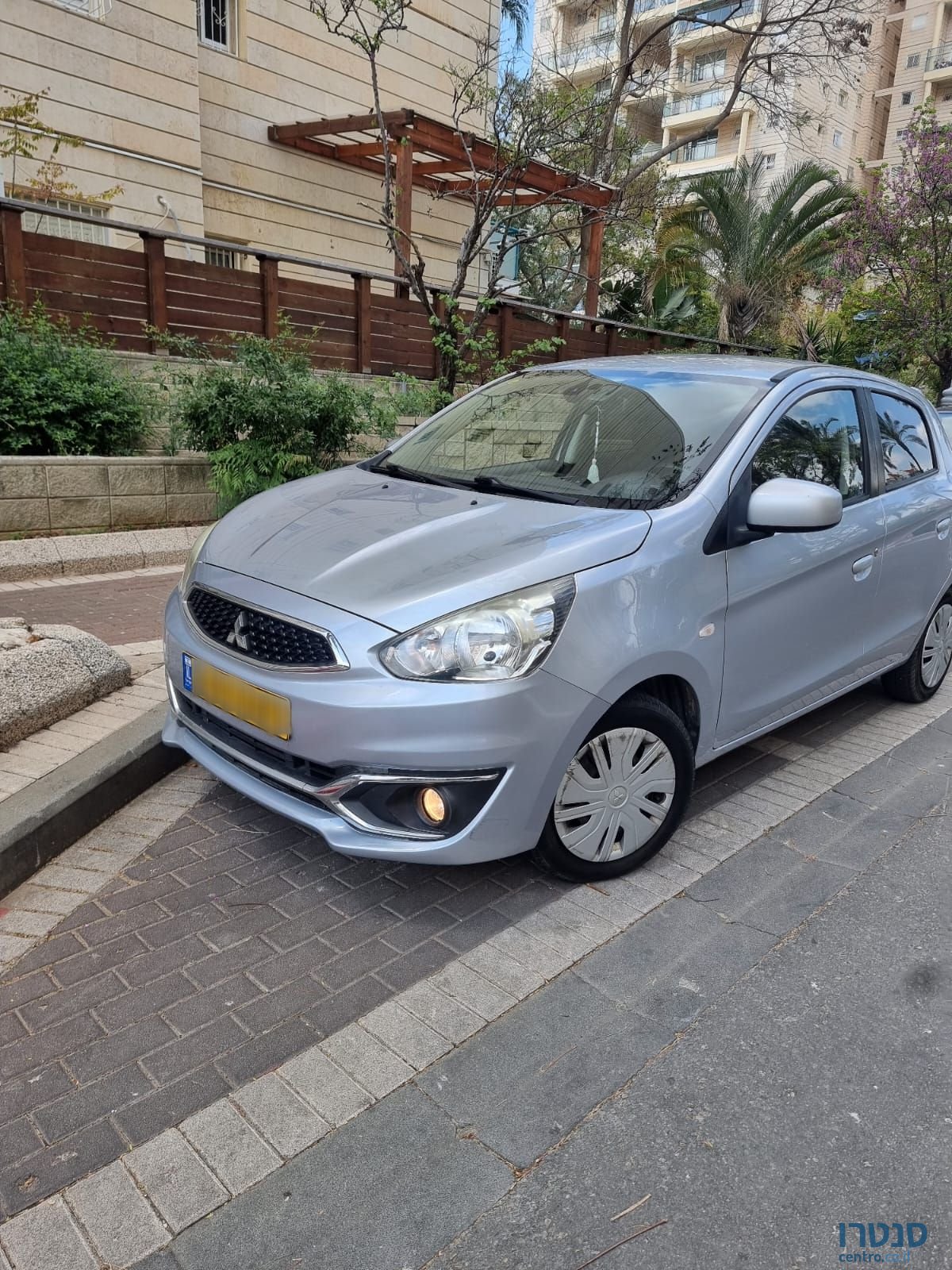 2017' Mitsubishi Space Star מיצובישי ספייס סטאר photo #2