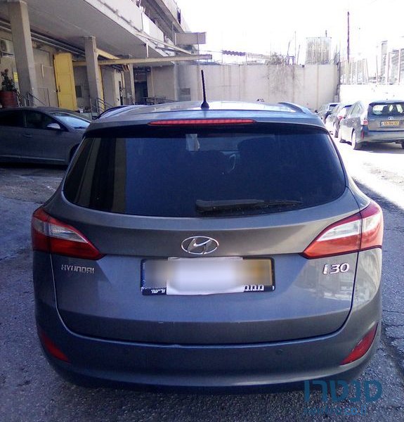 2012' Hyundai i30 יונדאי photo #5