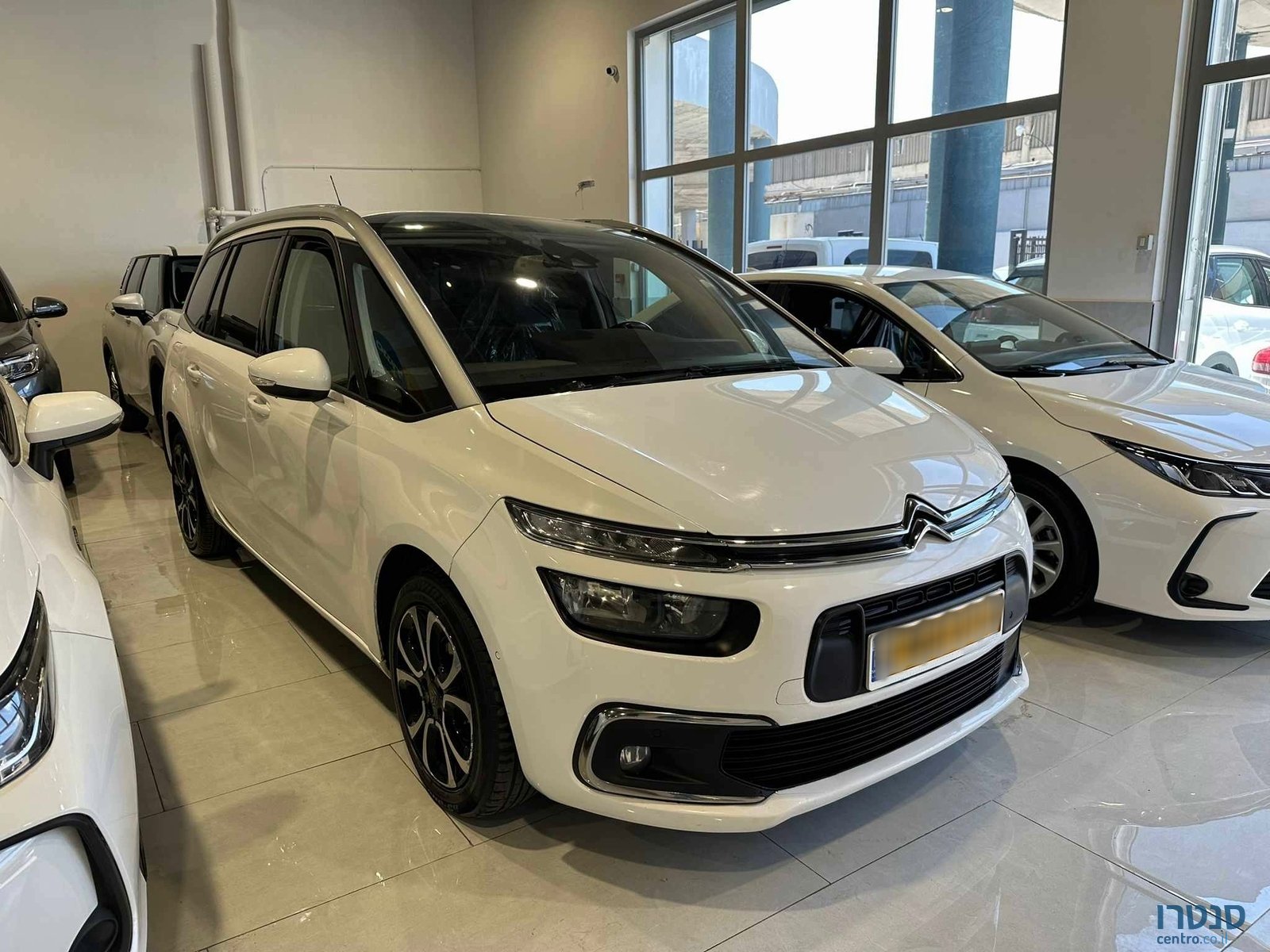 2020' Citroen C4 SpaceTourer photo #2