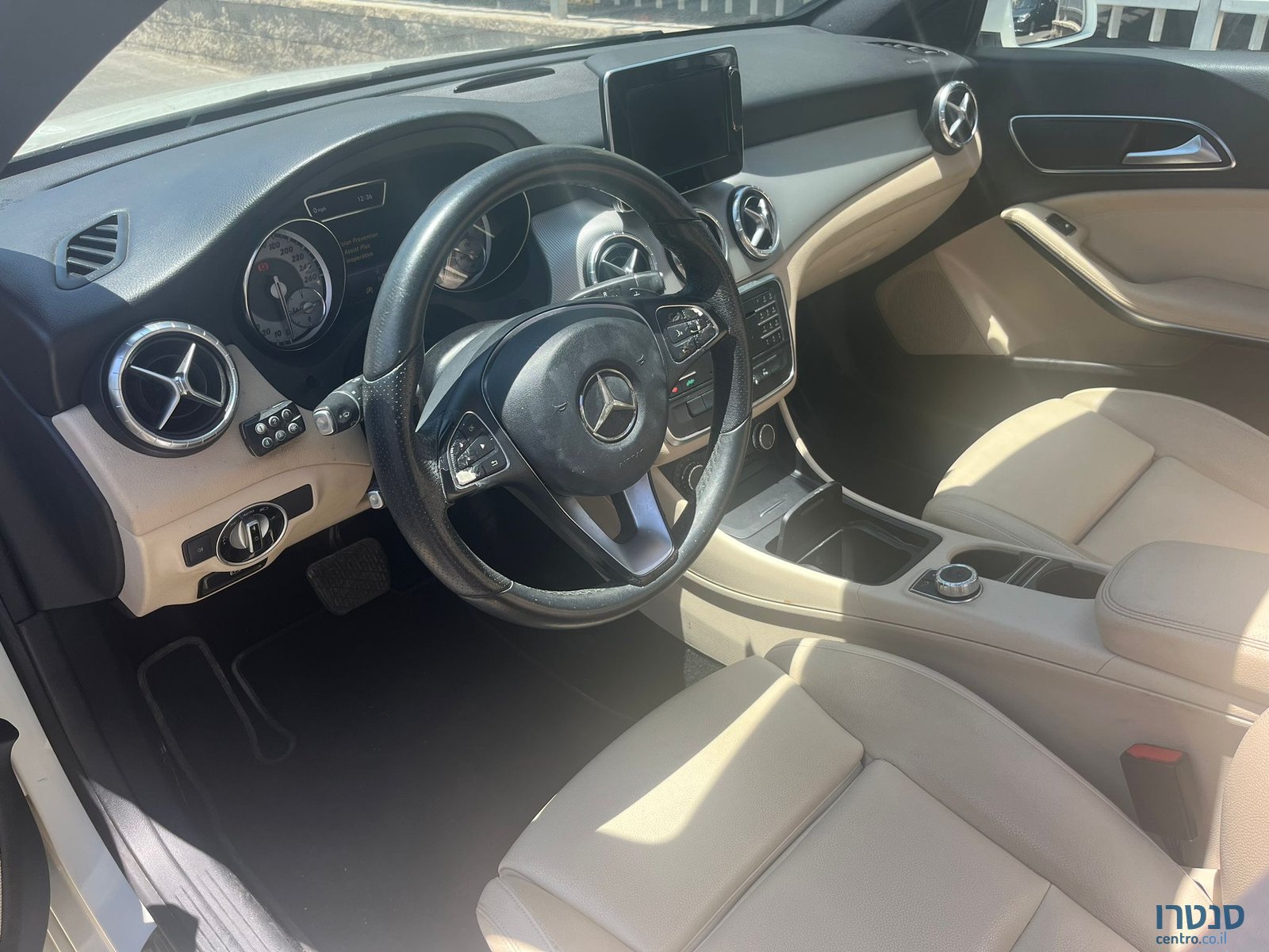 2017' Mercedes-Benz CLA photo #3