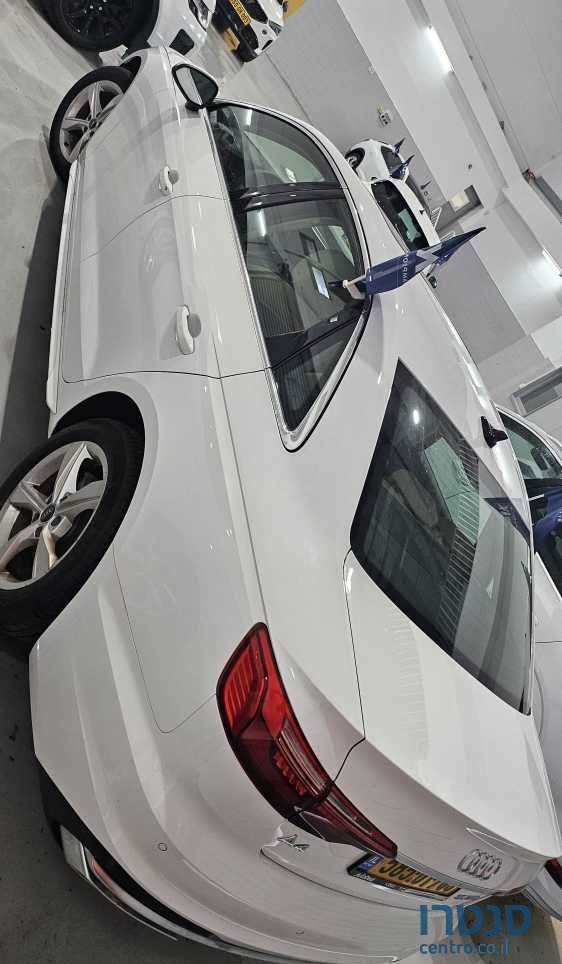 2023' Audi A4 אאודי photo #4