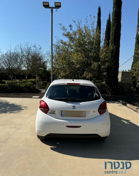 2016' Peugeot 208 פיג'ו photo #3