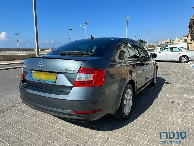 2020' Skoda Octavia 988 photo #1