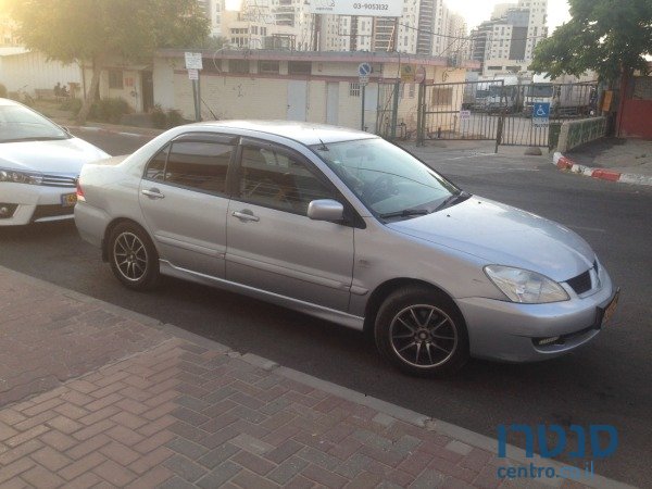 2008' Mitsubishi Lancer photo #3