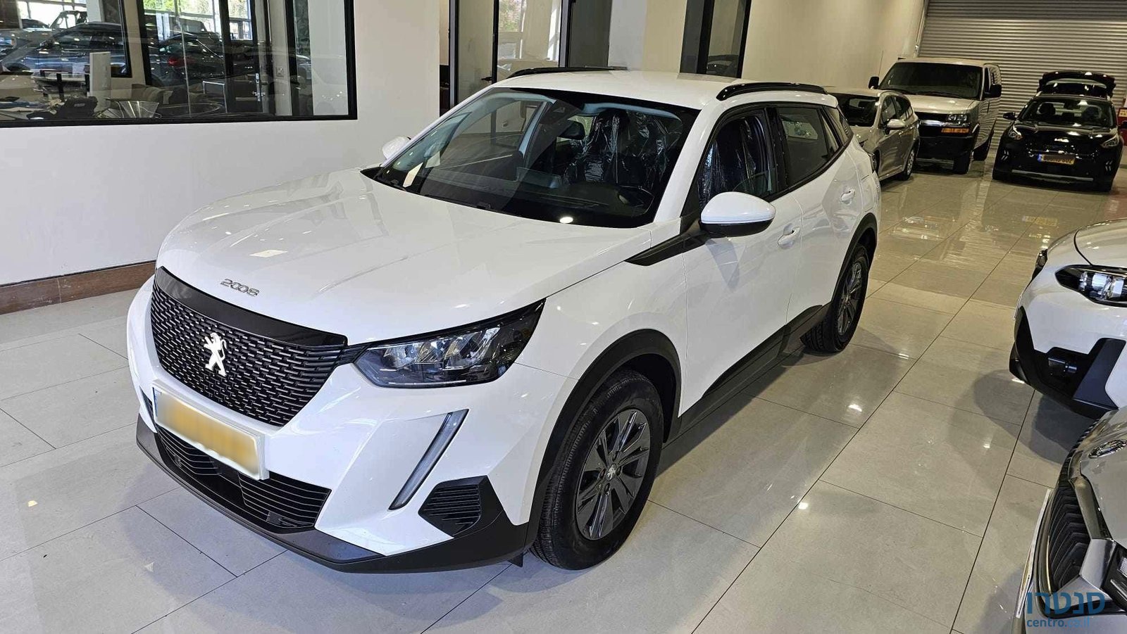 2021' Peugeot 2008 photo #1