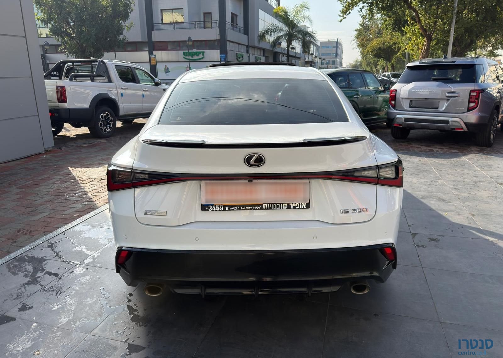 2021' Lexus IS לקסוס photo #5