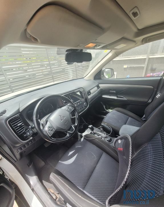2016' Mitsubishi Outlander מיצובישי אאוטלנדר photo #5