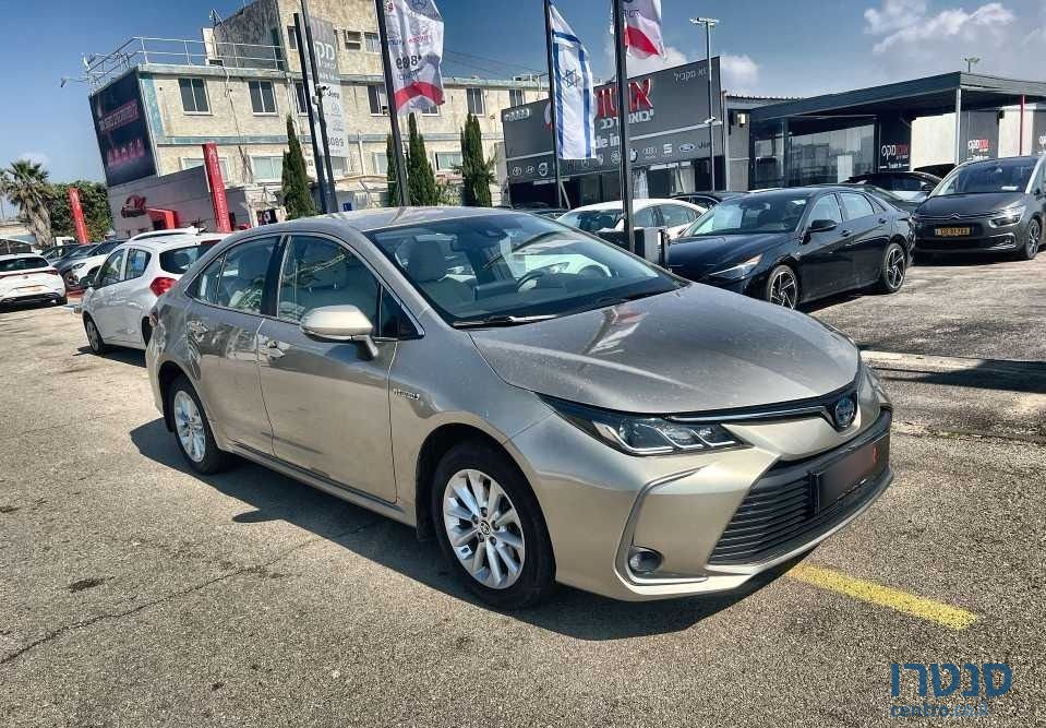2020' Toyota Corolla טויוטה קורולה photo #1