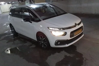 2022' Citroen C4 Picasso סיטרואן C4 פיקאסו