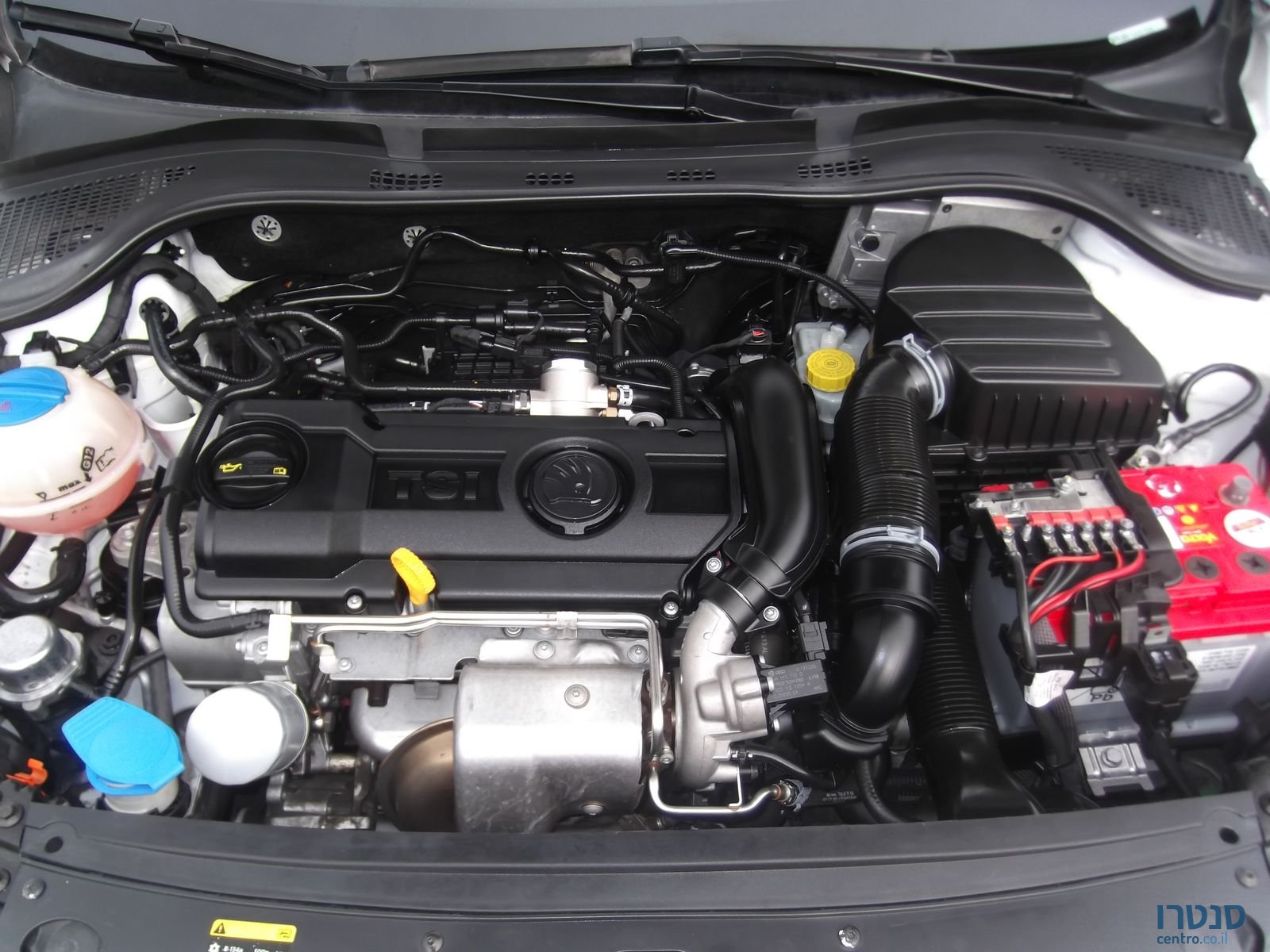 2014' Skoda Rapid photo #7