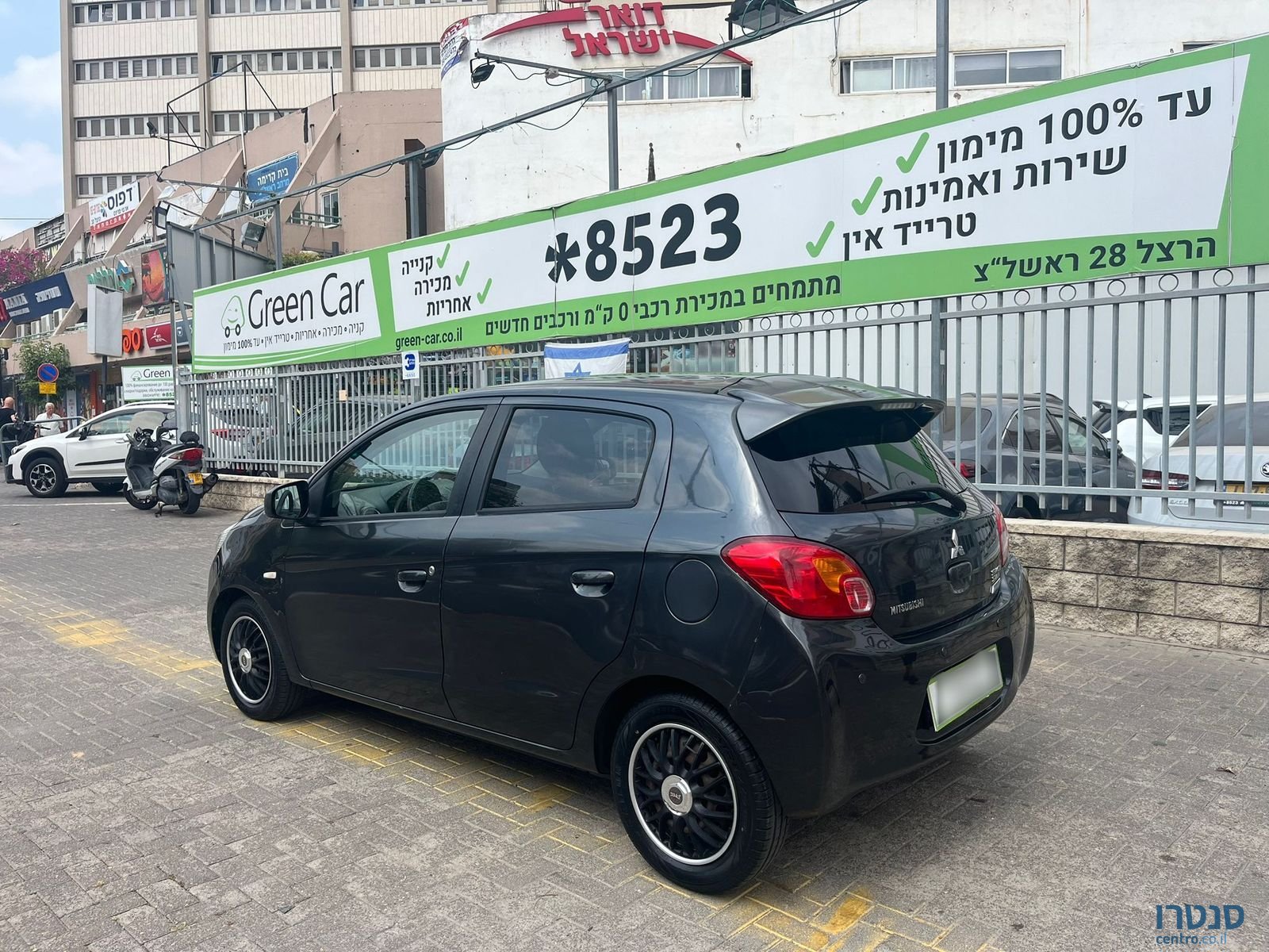 2015' Mitsubishi Space Star photo #3