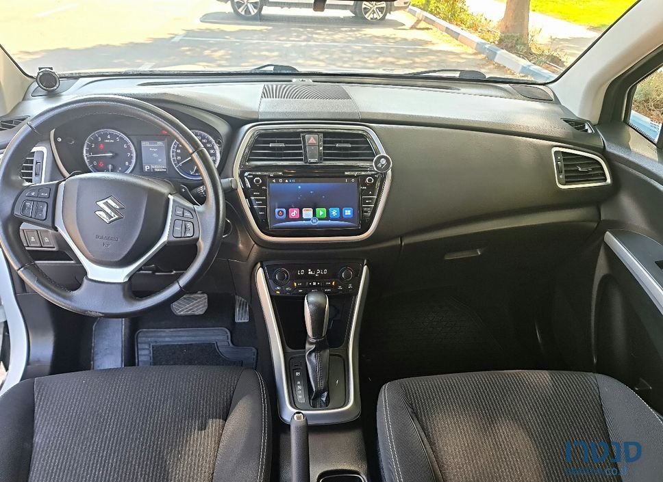 2018' Suzuki SX4 סוזוקי קרוסאובר photo #3